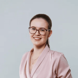 Алена Акмалтдинова